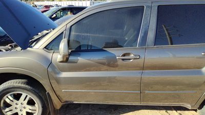 2004 Mitsubishi Endeavor Front Door