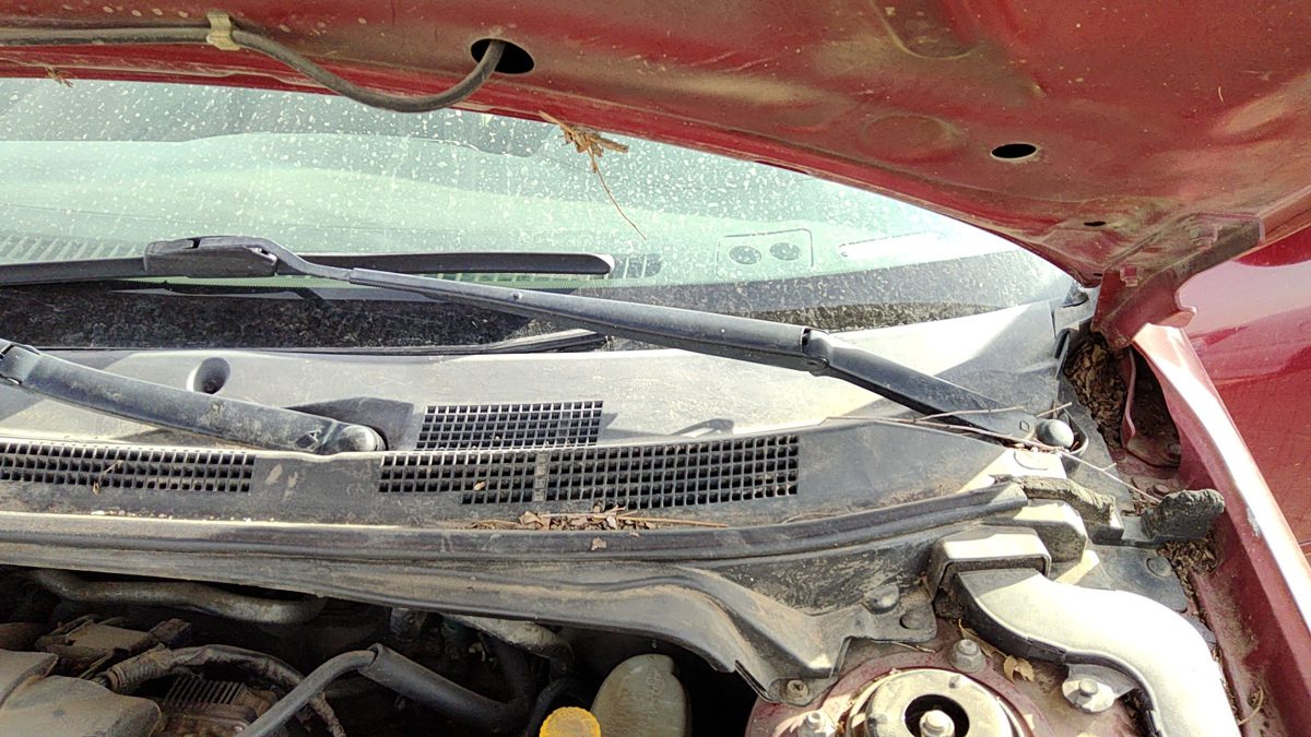 2002-2006 Nissan Altima Driver Left Windshield Wiper Arm Oem Blade Lever