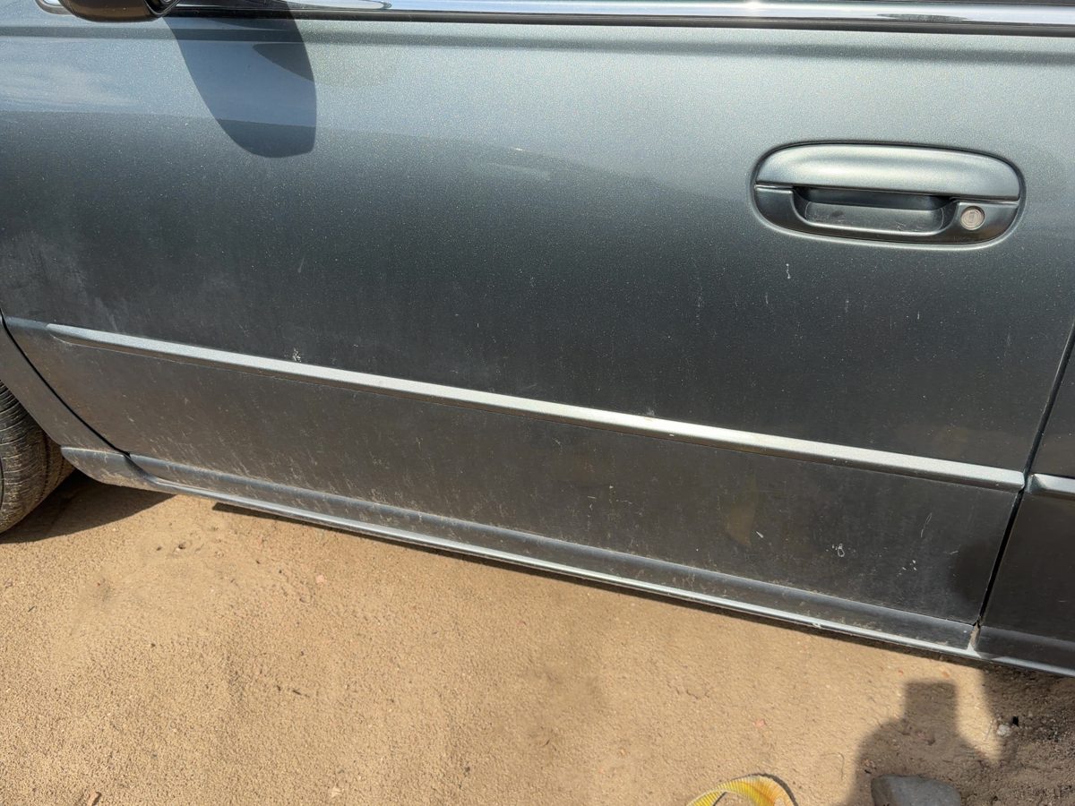2003 Cadillac Seville Front Door Moulding