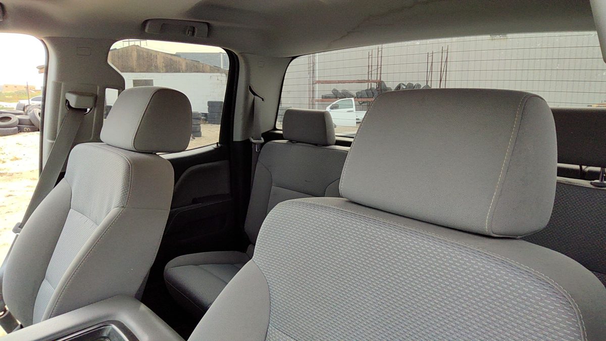 2014-16 Silverado 1500 Pair Of Headrests Oem Left Right Set Front Seat 23174211