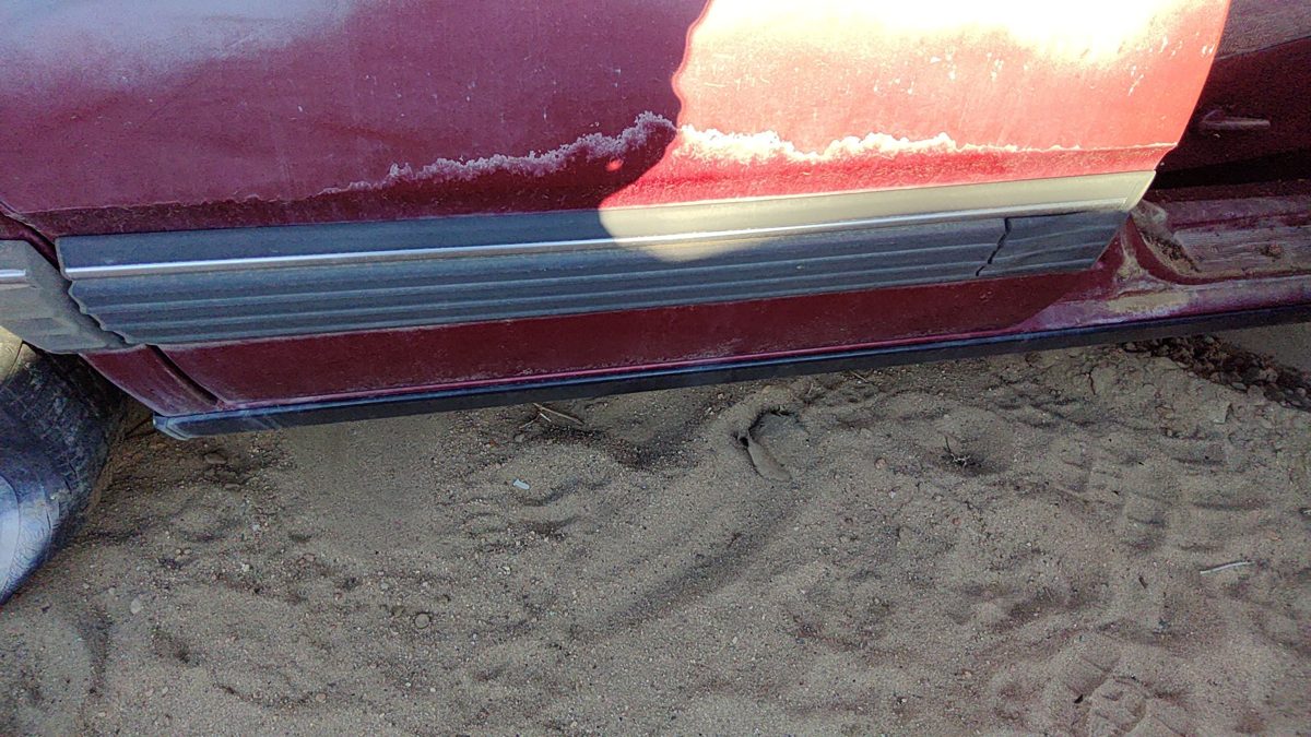 1990-1991 Olds 88 Passenger Right Rear Moulding From Door Oem Back Trim Strip