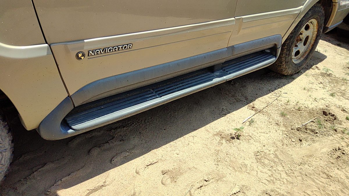 1998-1999 Lincoln Navigator Driver Left Running Board Oem Side Step Factory
