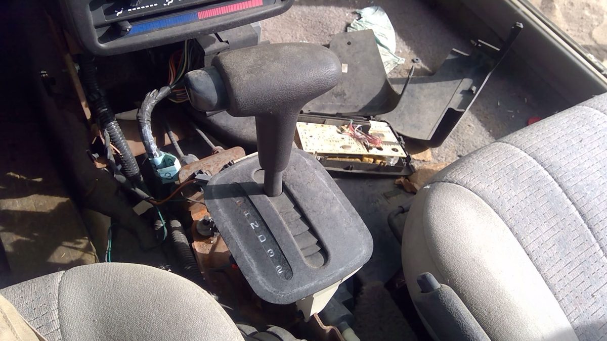 1998 Saturn Sw2 Floor Shifter Lever Assembly Shift Unit Automatic Transmission