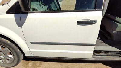 2008 Dodge Caravan Front Door