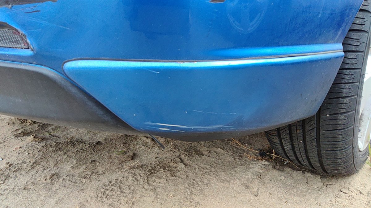 05 Mazda 3 Passenger Right Rear Corner Moulding On Rear Bumper 27B Winning Blue