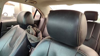 2011-2012 Ford Fusion Pair Of Front Headrests Oem Left Right Set Seat