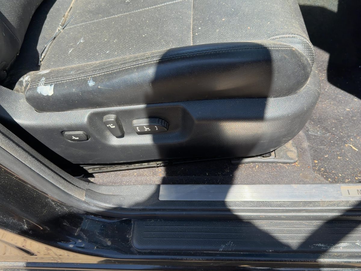 06-10 M35X Passenger Right Side Power Seat Switch With Trim Panel Oem Graphite