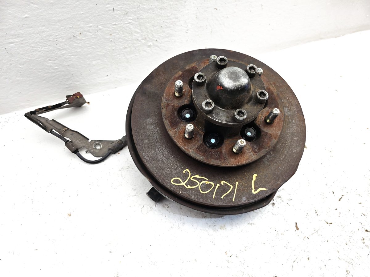 96-01 Passport Driver Left Front Spindle Steering Knuckle With Wheel Hub 4X4