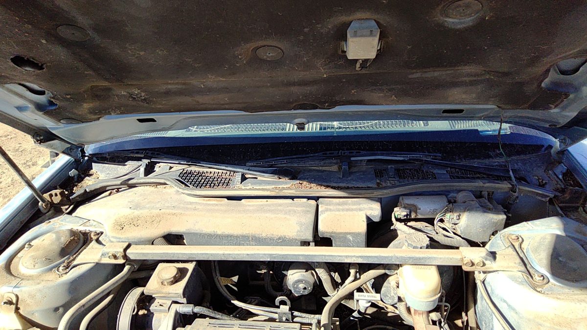 1993 Buick Lesabre Windshield Wiper Cowl Vent Trim Panel Oem Cover