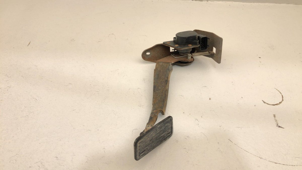 2002 Chevy Silverado 2500 Gas Pedal Accelerator Assembly Throttle Oem