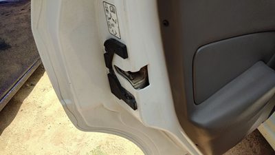 00-07 Focus Station Wagon Driver Left Rear Door Latch With Rods/Cables Oem Back