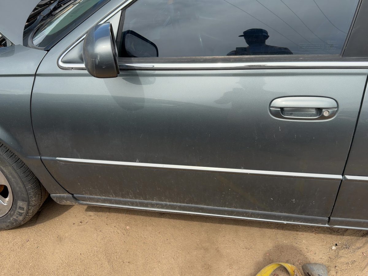 2003 Cadillac Seville Front Door