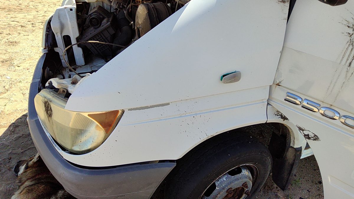 2006 Dodge Sprinter 3500 Fender