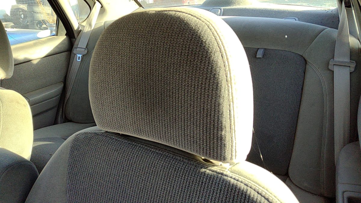 2000-2004 Ford Taurus Pair Of Front Headrests Oem Left Right Set Seat