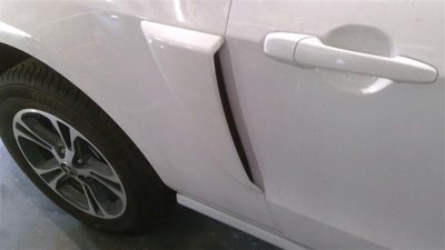 13 Ford Mustang Passenger Right Rear Quarter Moulding Air Vent Intake Cowl White