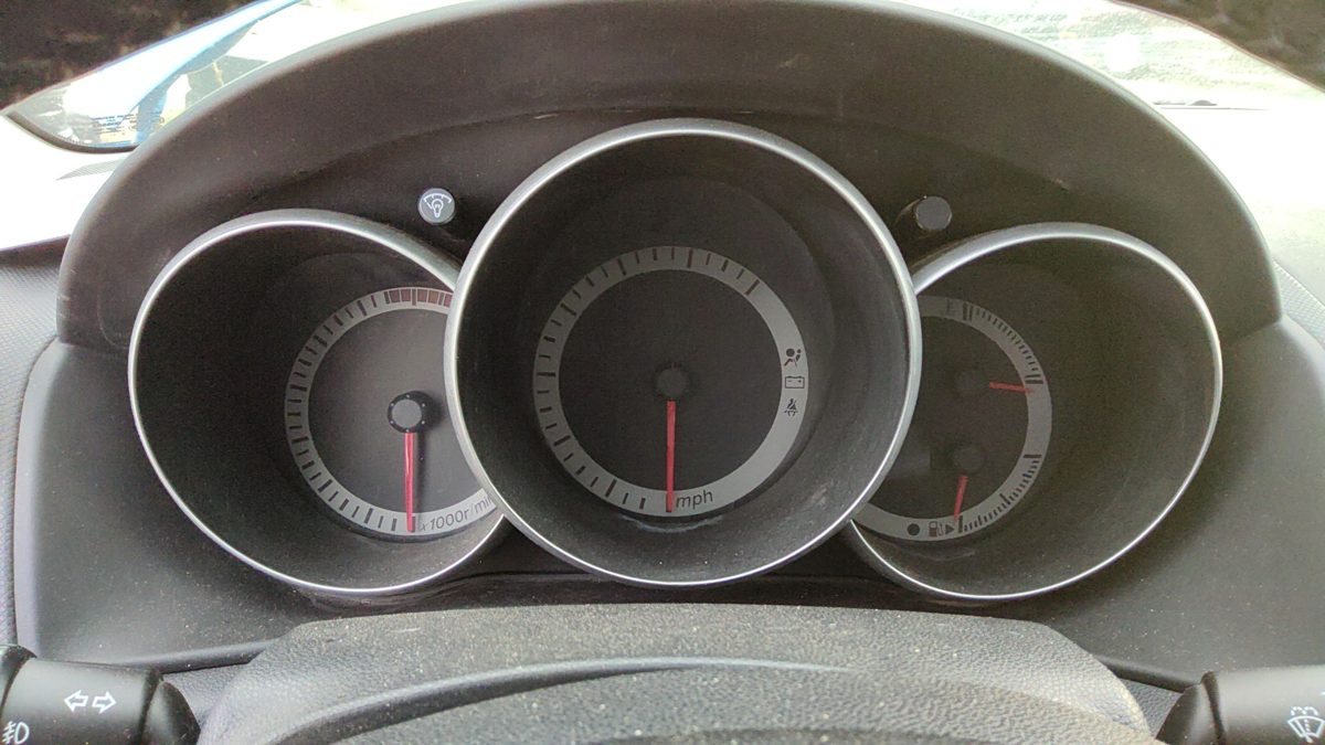 2004-2006 Mazda 3 Speedometer Cluster Instrument Gauges Panel Oem Dash