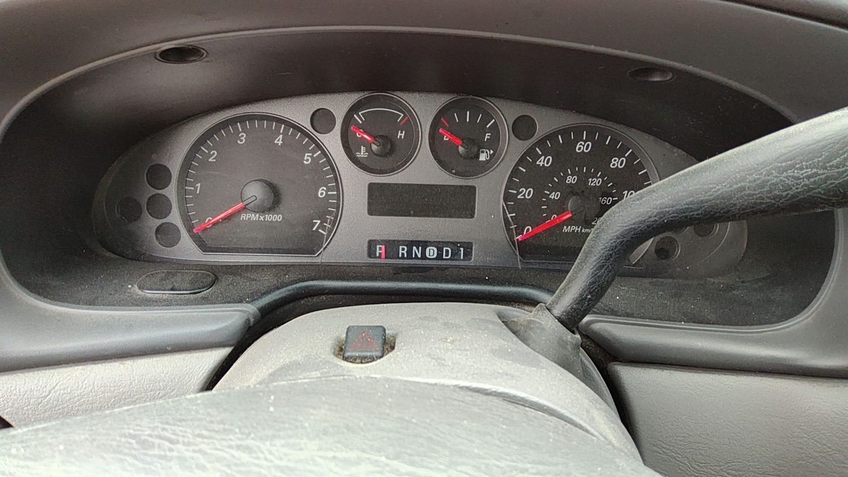 2005 Mercury Sable Speedometer Cluster Instrument Gauges Panel Oem Dash Cracked