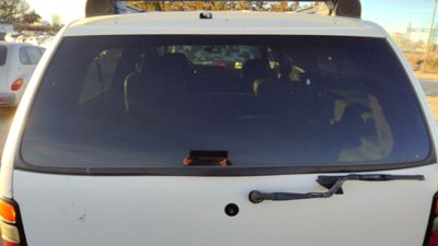 2000-2006 Chevy Suburban Back Glass Rear Window Oem 15847109