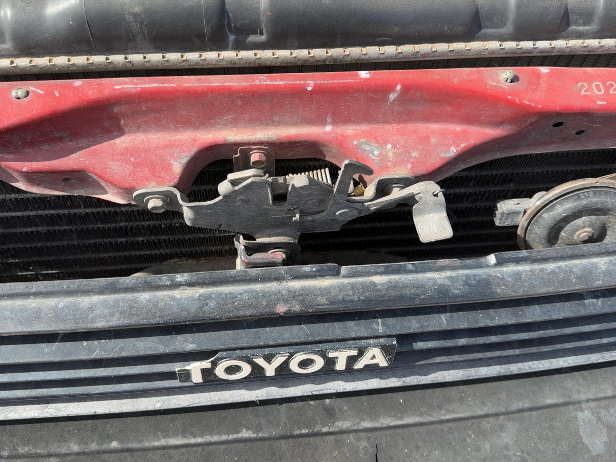 1987-1988 Toyota Fx Hood Latch Assembly With Bracket Oem 5321612926