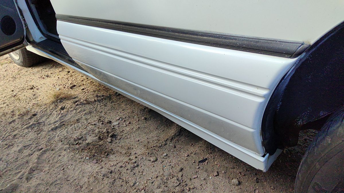 94 Pontiac Bonneville Driver Left Rear Moulding From Door Back Trim Strip White