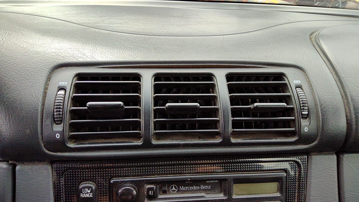 1998-1999 Mercedes Ml320 Center Dash Heater Vent Assembly Oem Ac 1636800787