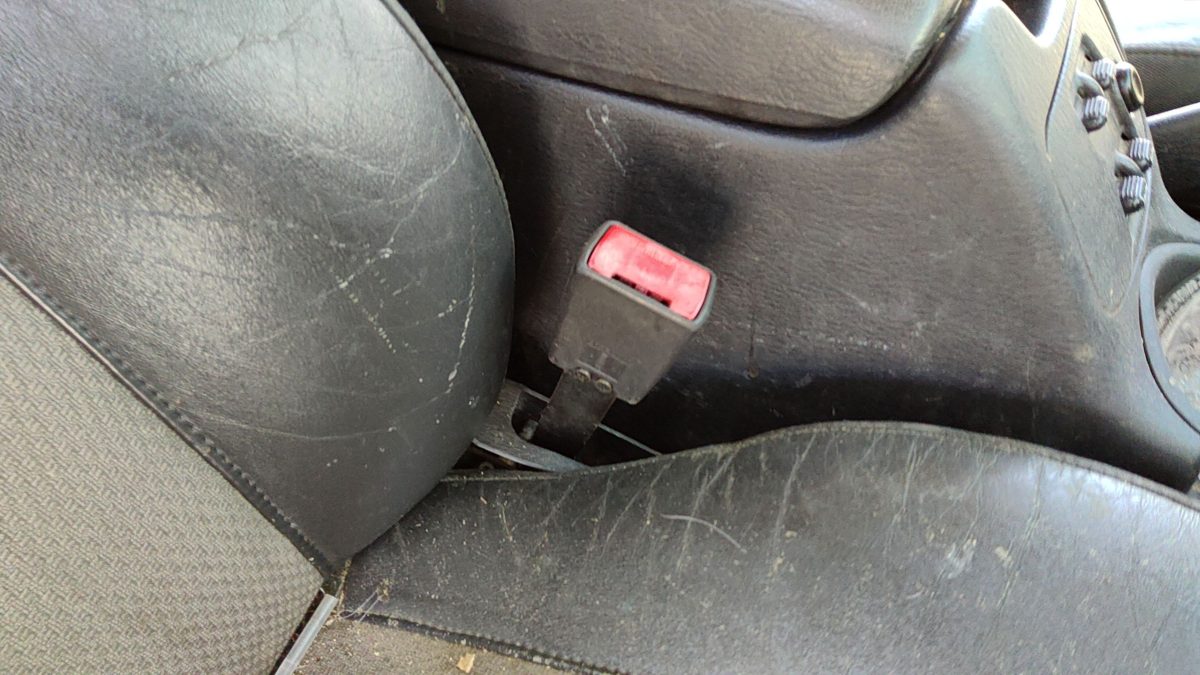 2004 Jeep Liberty Passenger Right Front Seat Belt Buckle Receiver Oem Gray Dv