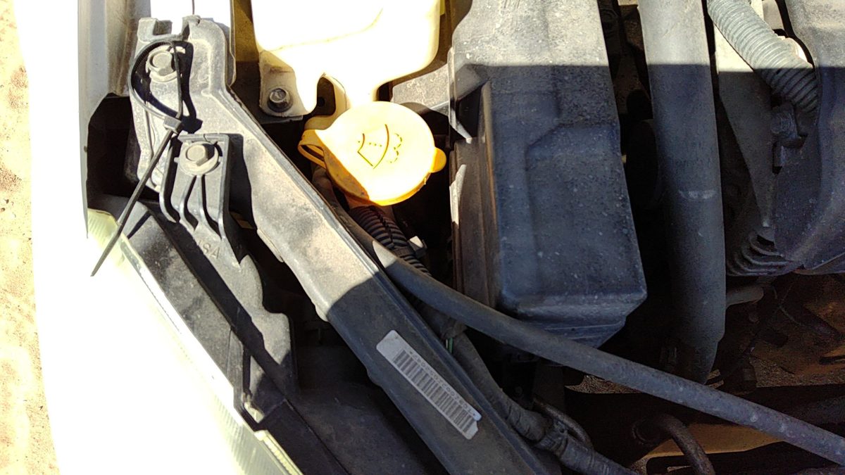 02-06 Nissan Altima Windshield Washer Fluid Reservoir With Pump Oem Wiper Tank