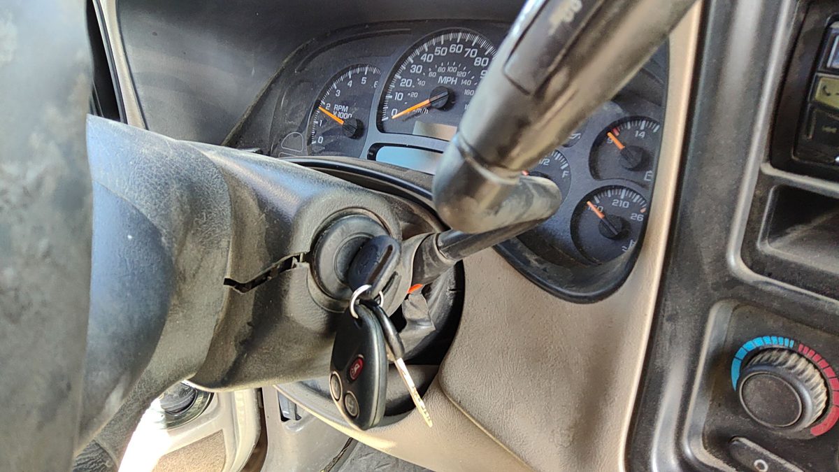 2004 Chevy Silverado 1500 Ignition Switch(w/o Cyl& Key)