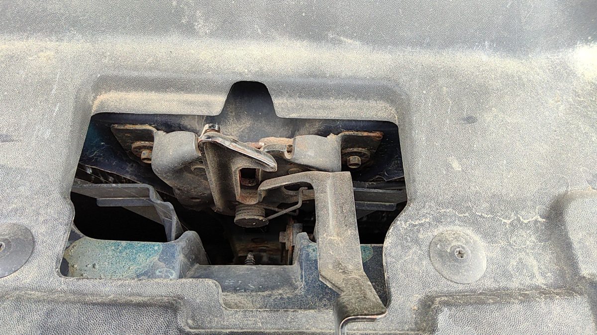 1997-2004 Ford F150 Hood Latch Assembly With Bracket Oem