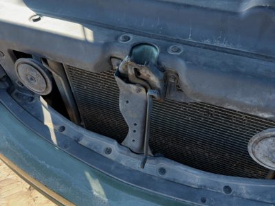 2003-2006 Kia Sorento Hood Latch Assembly With Bracket Oem 641003E100