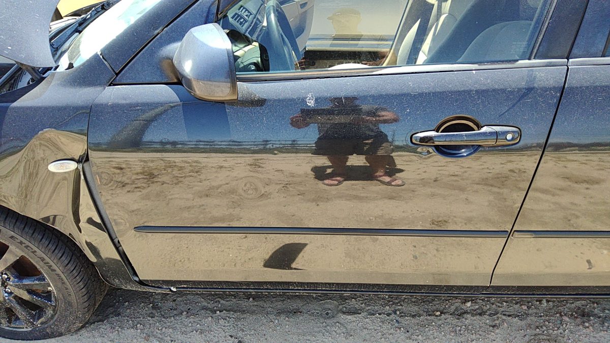 2007 Mazda 3 Front Door