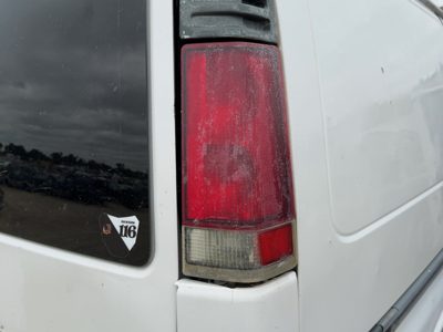 2000-2002 Chevy Express Van 2500 Passenger Right Tail Light Brake Lamp Oem Rear