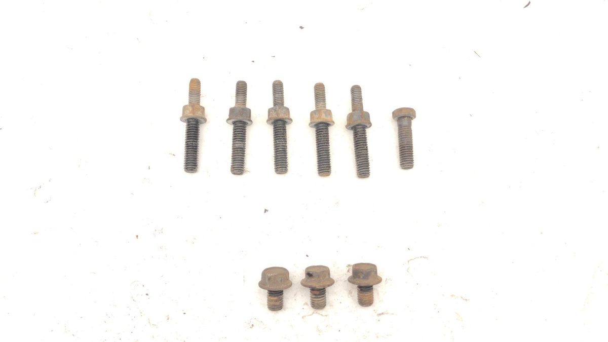 88 Gmc 2500 Sierra Bell Housing Transmission To Engine Bolts 700R4 Hardware