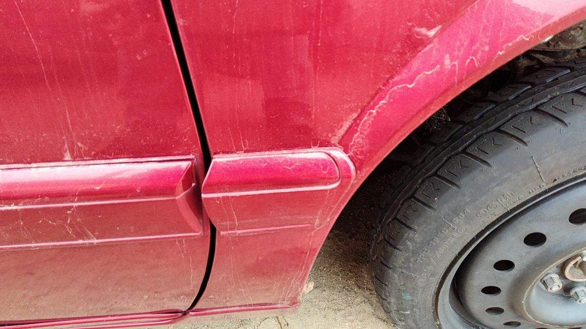 95-02 Eldorado Passenger Right Moulding From Fender Trim Strip Crimson Red 86U
