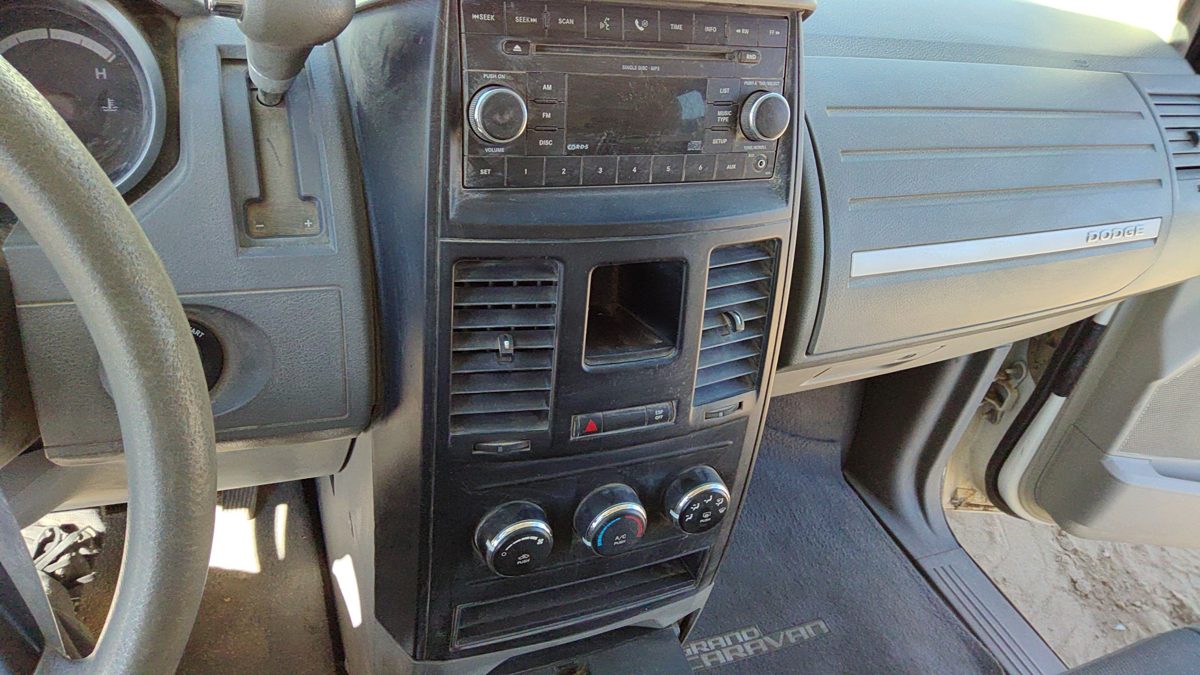 2008-2010 Dodge Grand Caravan Trim Bezel Around Radio Surround Dash Panel Oem