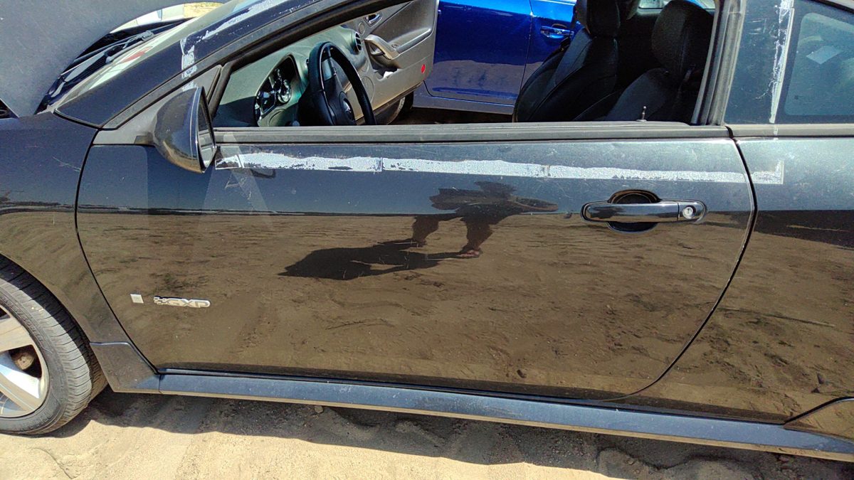 2009 Pontiac G6 Front Door