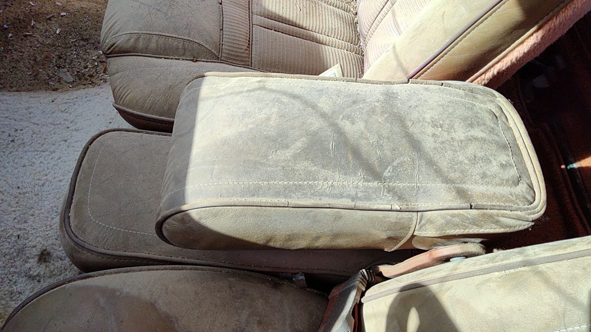 1984 Jeep Grand Wagoneer Center Arm Rest Jump Seat Oem Brown