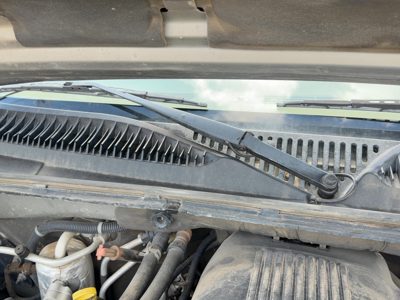 2000-2002 Chevy Suburban Passenger Right Windshield Wiper Arm Oem Blade Lever