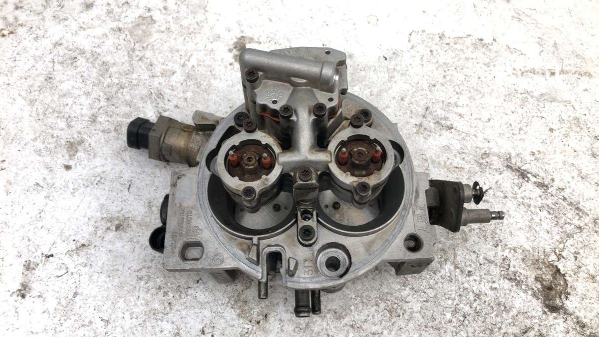 1993-1995 Chevy Suburban Throttle Body Valve Oem With Sensors 5.7L 17112913