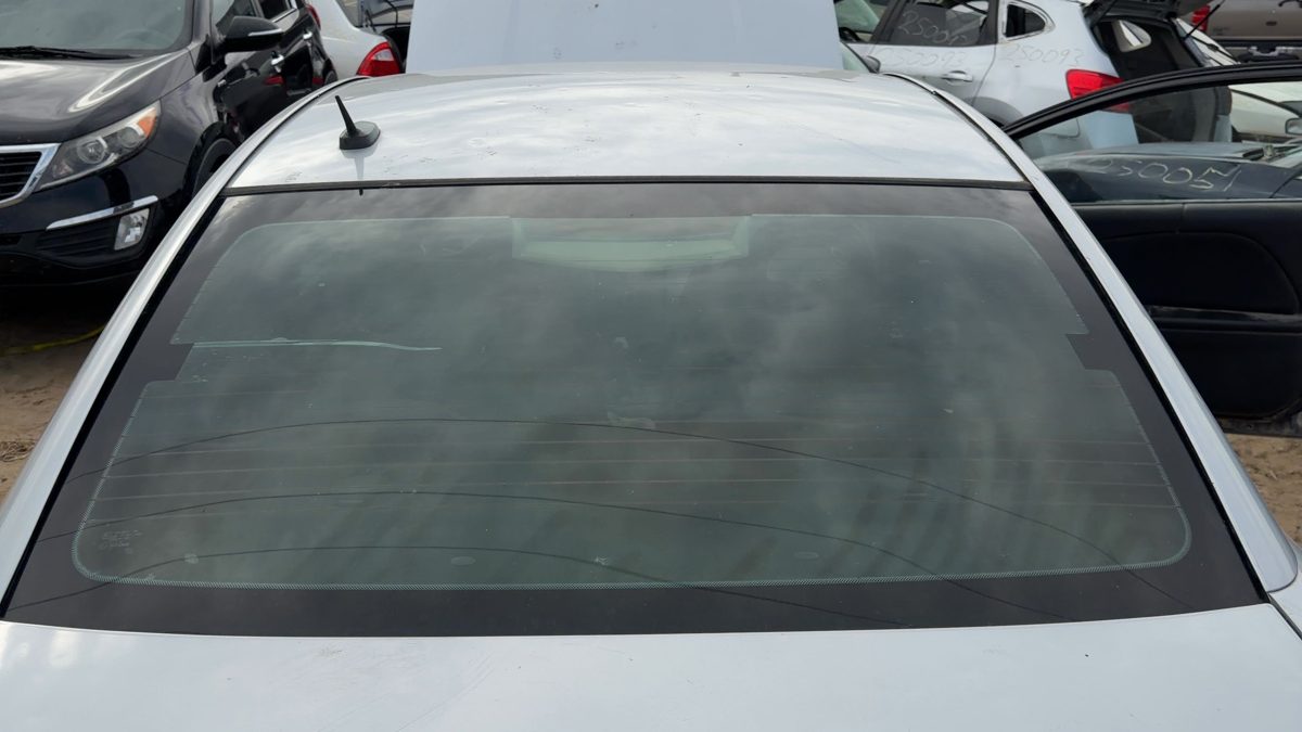2003-2007 Saturn Ion Back Glass Rear Window Oem 22723605