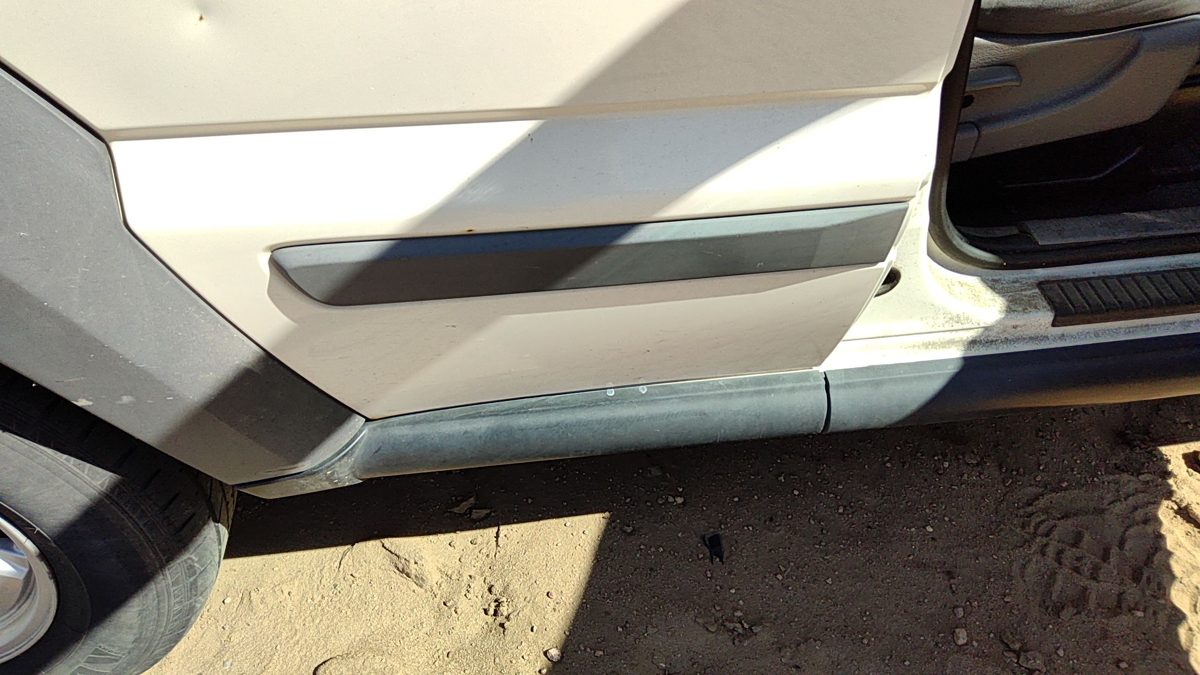 2005 Jeep Liberty Passenger Right Rear Moulding From Door Oem Back Trim Strip