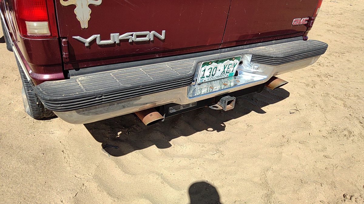 1992-1999 Gmc Yukon Rear Bumper Assembly With Brackets Oem Chrome 15025375