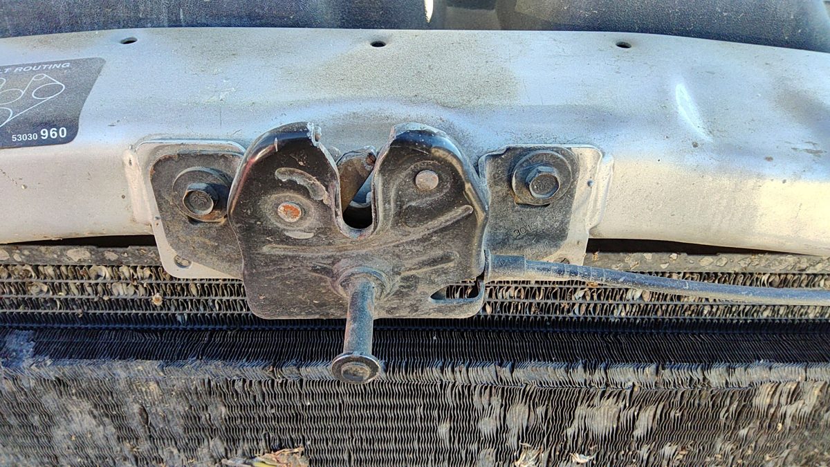 1997-2004 Dodge Dakota Hood Latch Assembly With Bracket Oem 55255721Ab
