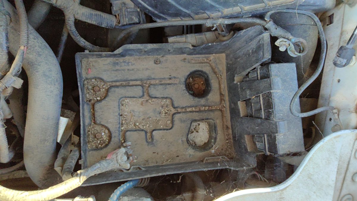 2000 Ford Taurus Battery Tray