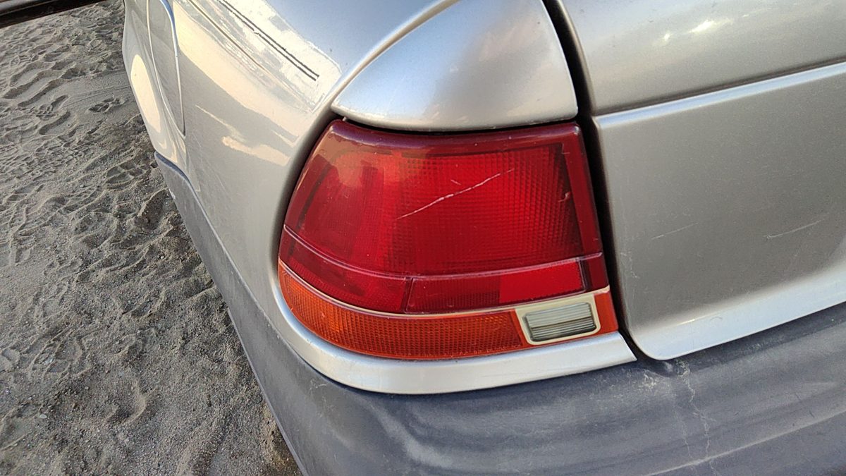 1997-1999 Saturn Sl1 Driver Left Outer Tail Light Brake Lamp Oem Rear 21110954