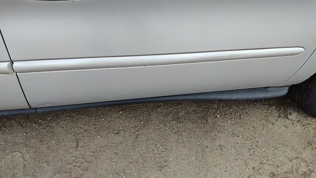 96-99 Ford Taurus Passenger Right Front Moulding From Door Trim Strip Silver Ts