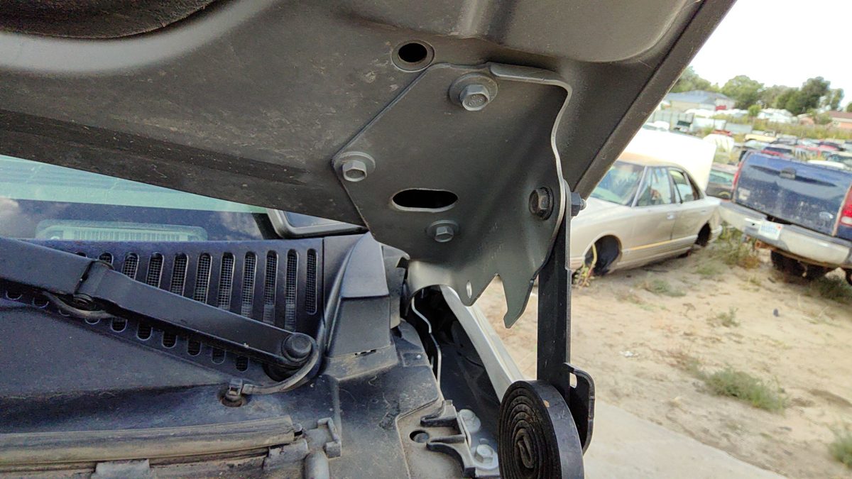 2002 Gmc Sierra 2500 Hood Hinge