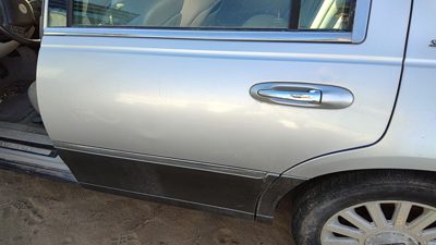 2003 Lincoln & Town Car Rear Door