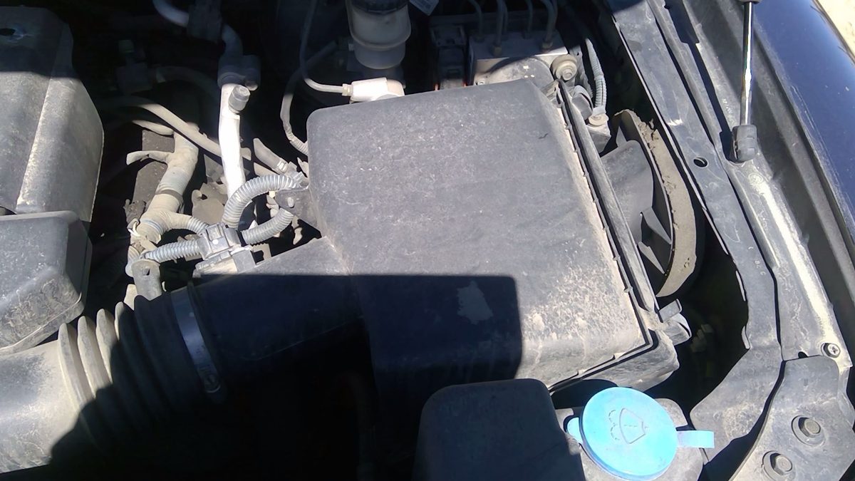 2006 Nissan Titan Air Cleaner