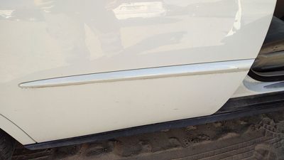 05-09 Lacrosse Passenger Right Rear Moulding From Door Back Trim Strip White 40U